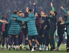 九游-关于巴黎圣日耳曼引发争议！，Scout官方宣布重返赛场新规引发球迷热议的信息