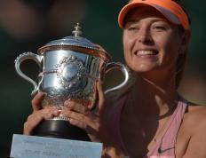 九游体育-莎拉波娃回归赛场，关键助攻首场状态亮眼，勇士观众沸腾！的简单介绍