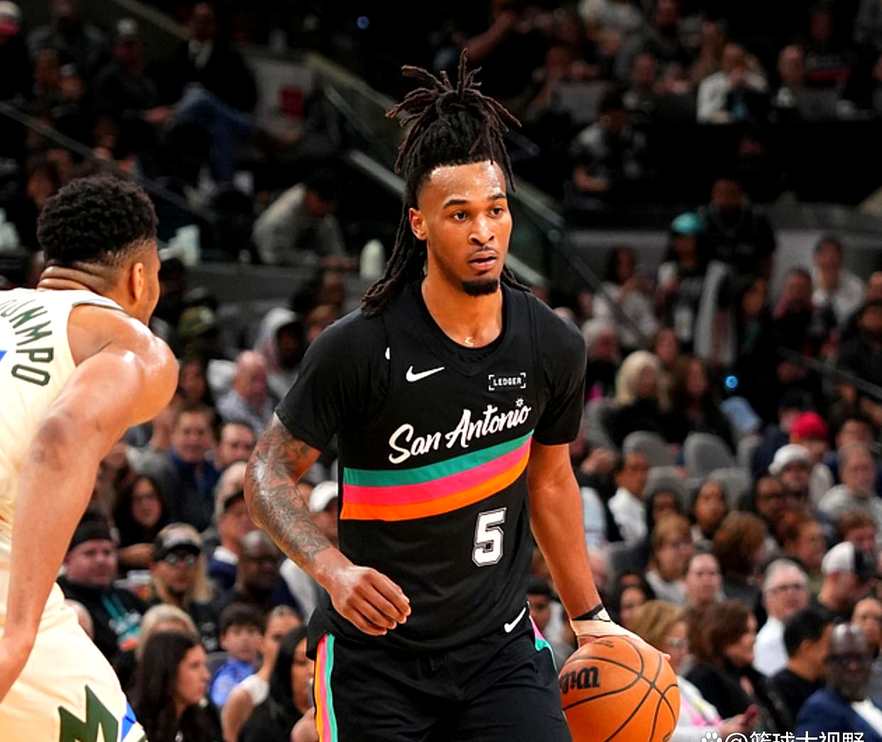 九游体育-字母哥在塞尔维亚队比赛中高光表现，势不可挡引发热议！的简单介绍