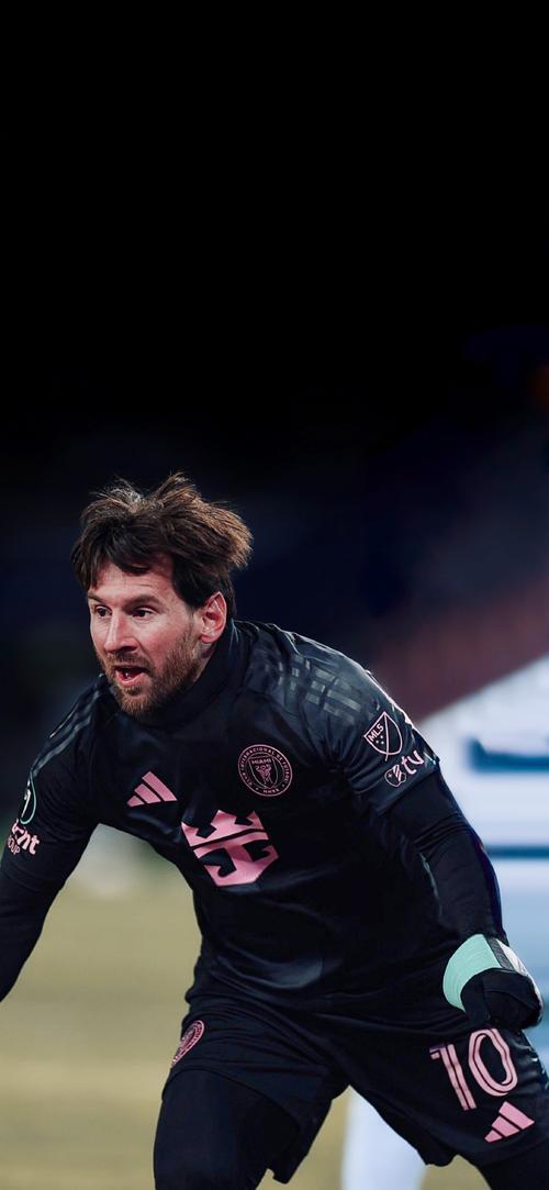 九游娱乐-梅西在切尔西比赛中战术调整，惊险取胜引发热议！的简单介绍